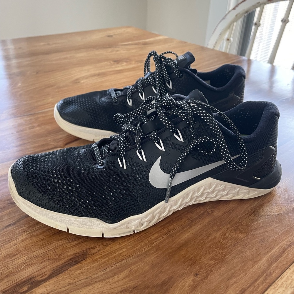 Women’s Nike Metcon 4